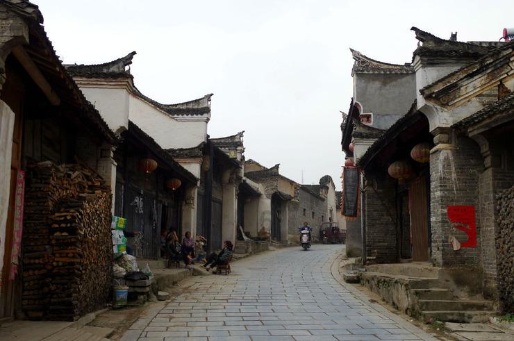 吴京的婚姻被人痛批，谢楠的一番话，揭开了她的“大格局”！